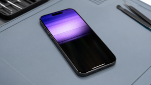 iPhone 16 Pro Max ekran tamiri için teknik servis ön incelemesi