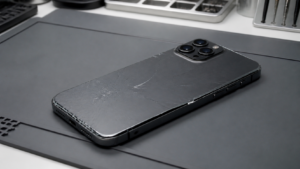 iPhone 17 Pro Max kasa ve arka cam onarımı için teknik servis ön incelemesi