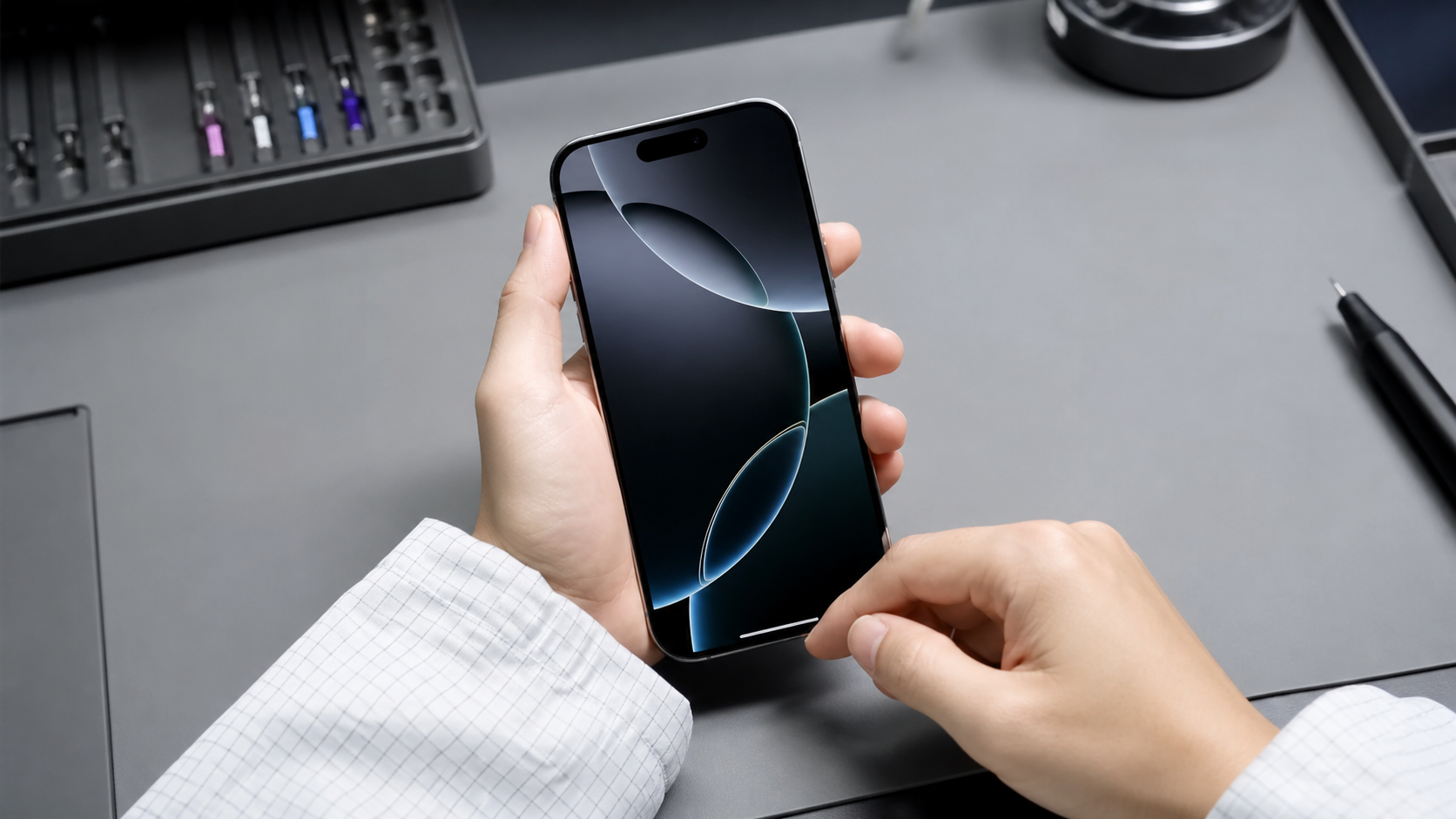 iPhone 17 Pro Max kasa ve arka cam onarımı sonrası kalite kontrol
