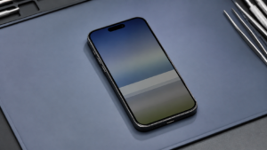 iPhone 17 Pro Max ekran tamiri için teknik servis ön incelemesi