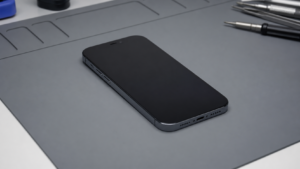 iPhone 18 açılmayan iPhone tamiri için teknik servis ön incelemesi