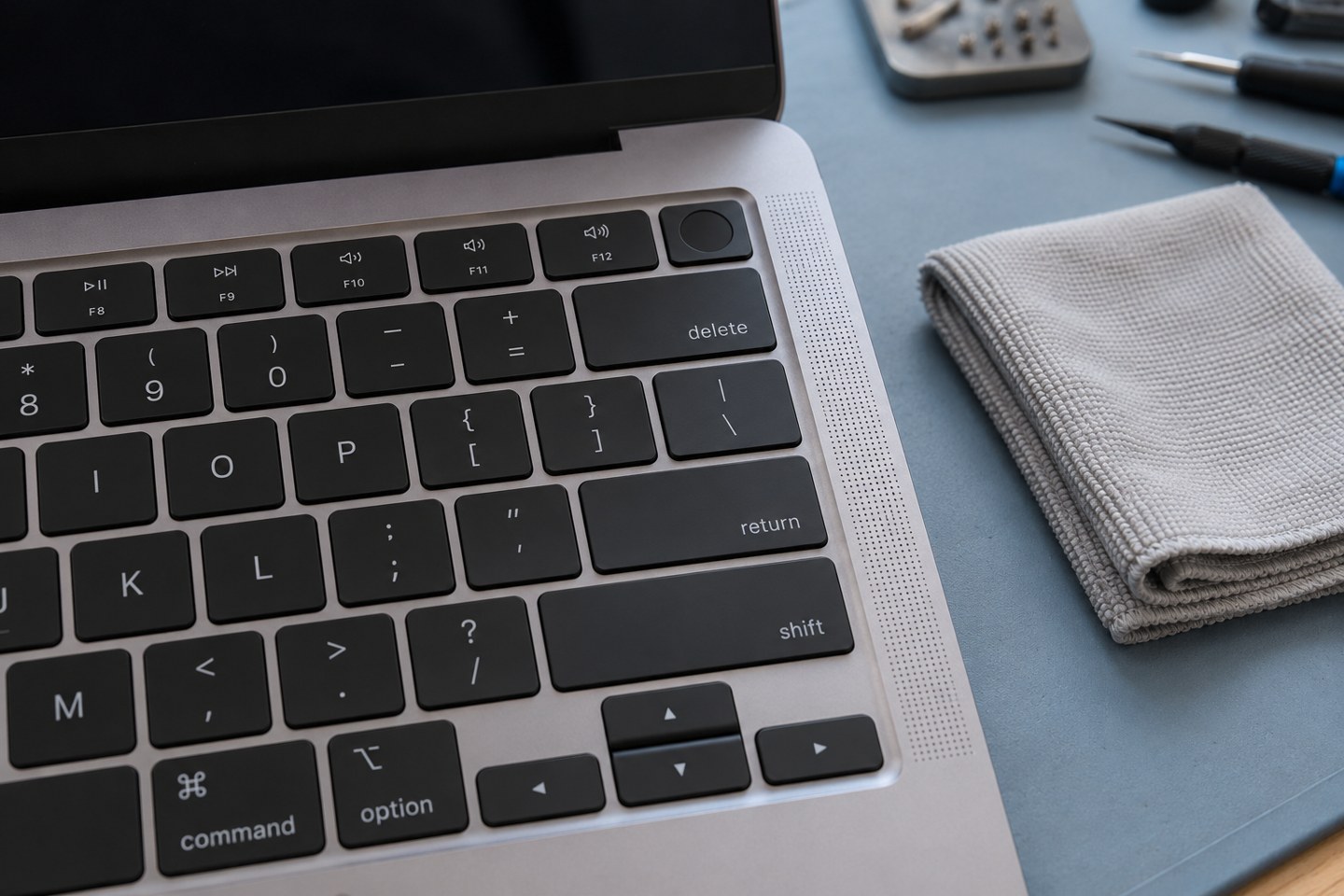 Touch ID yüzeyinin kuru ve temiz olduğunun kontrolü