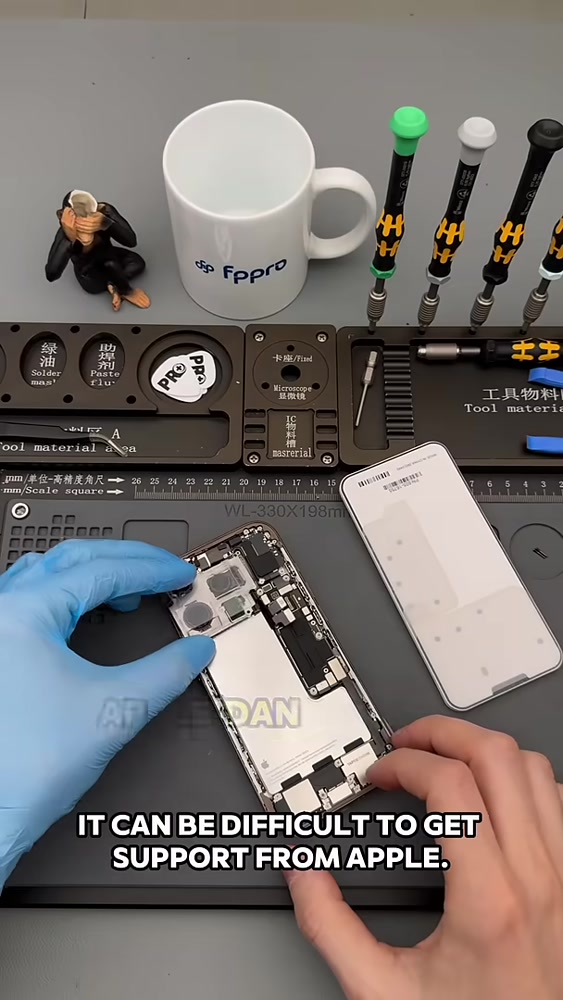 Kamera işlemi sırasında açık iPhone kasası