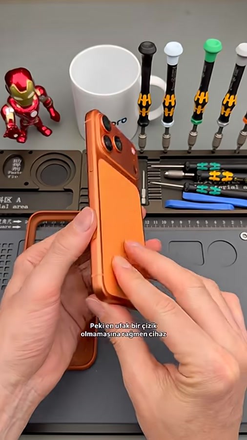 Kılıftan ayrılan iPhone’un dış görünümü