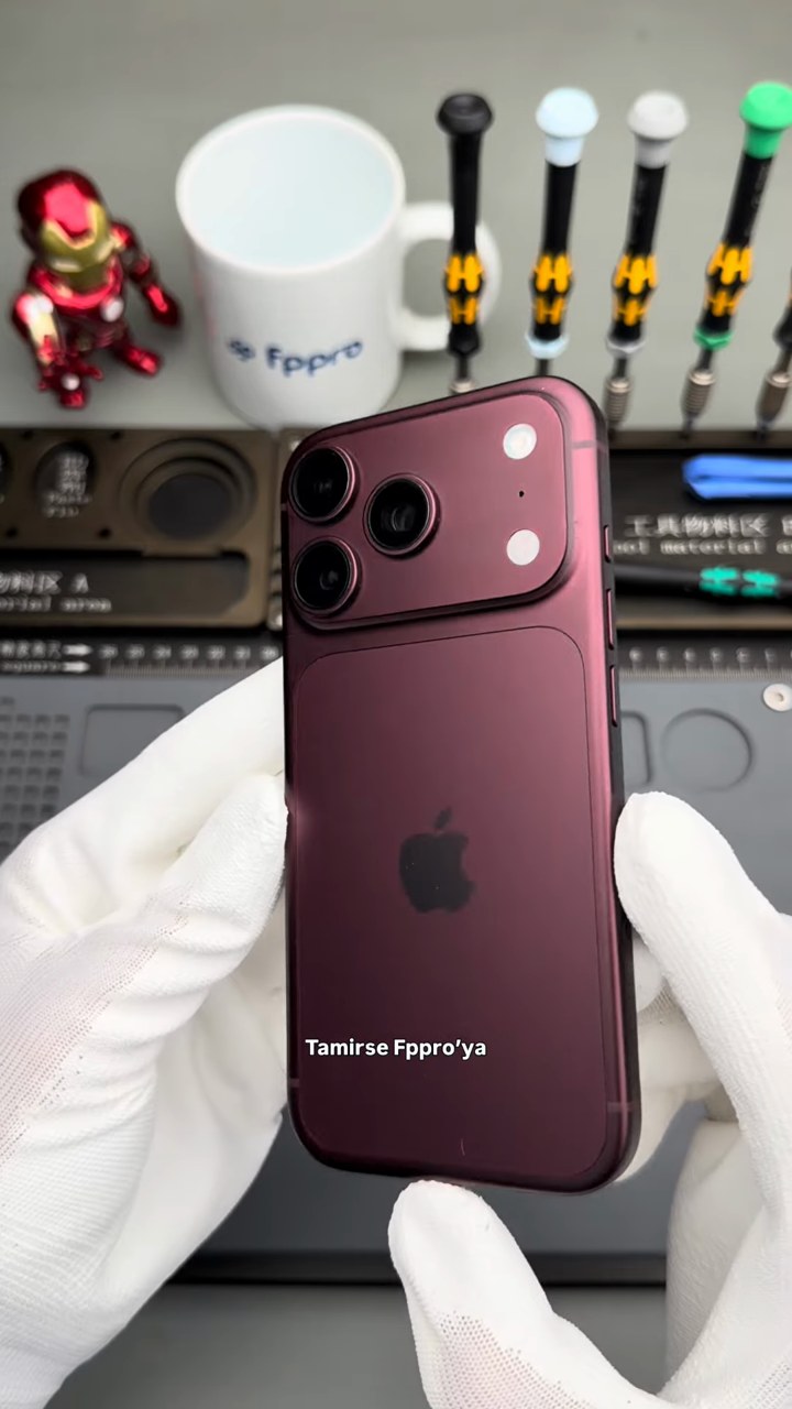 Kamera camı işlemi sonrasında iPhone 18 Pro’nun arka görünümü